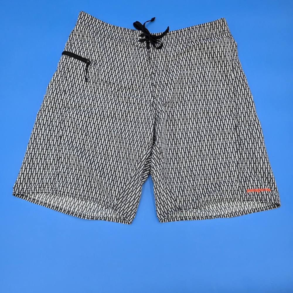 Patagonia‎ Wavefarer Board Shorts Men's 32 Black Nylon Screw Print Drawstring